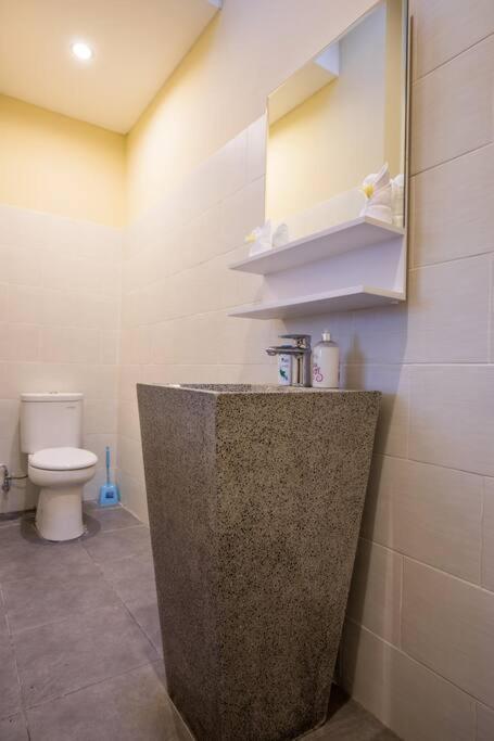 Villa Hitam Putih Legian Bali スミニャック エクステリア 写真
