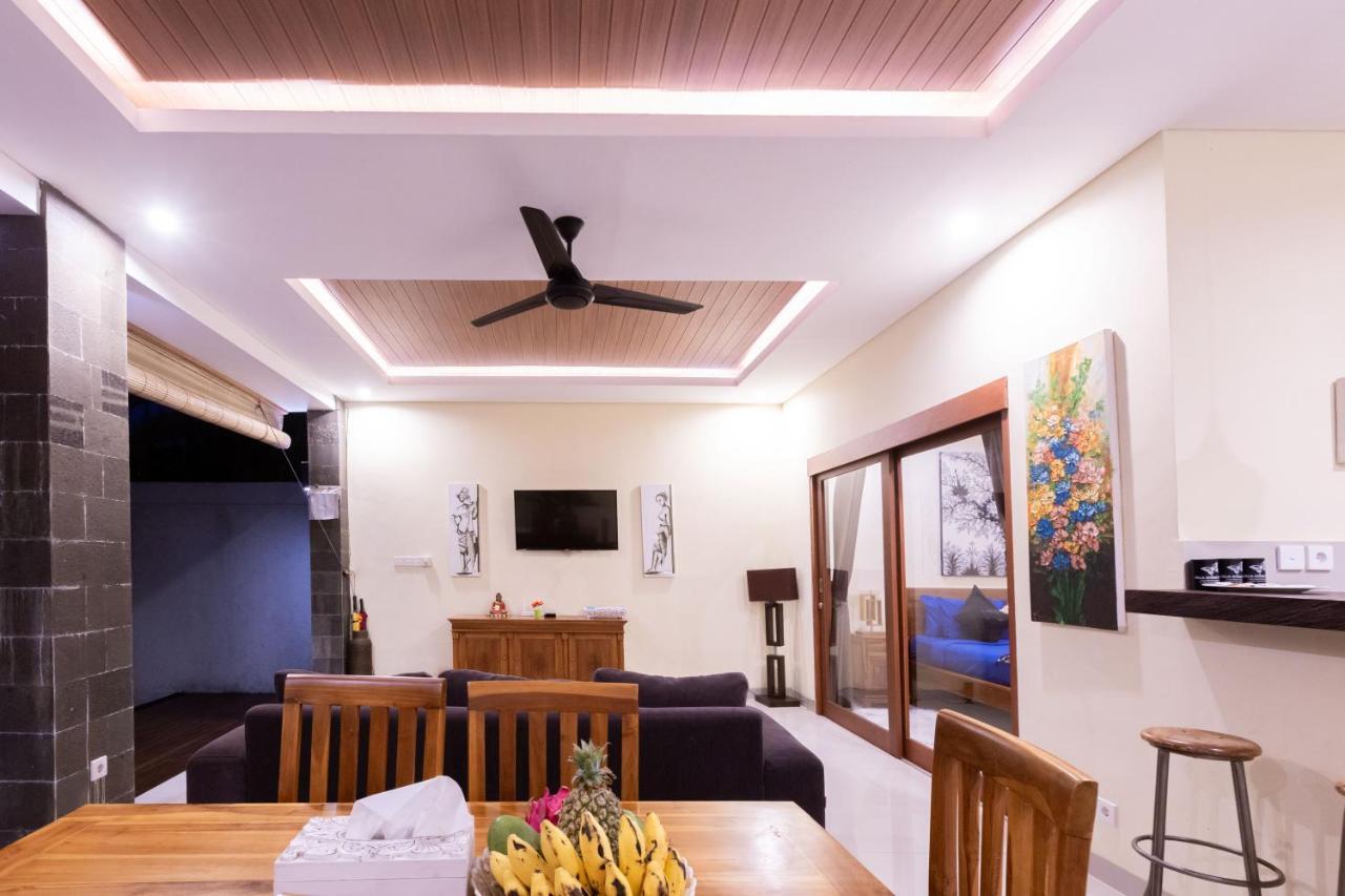 Villa Hitam Putih Legian Bali スミニャック エクステリア 写真