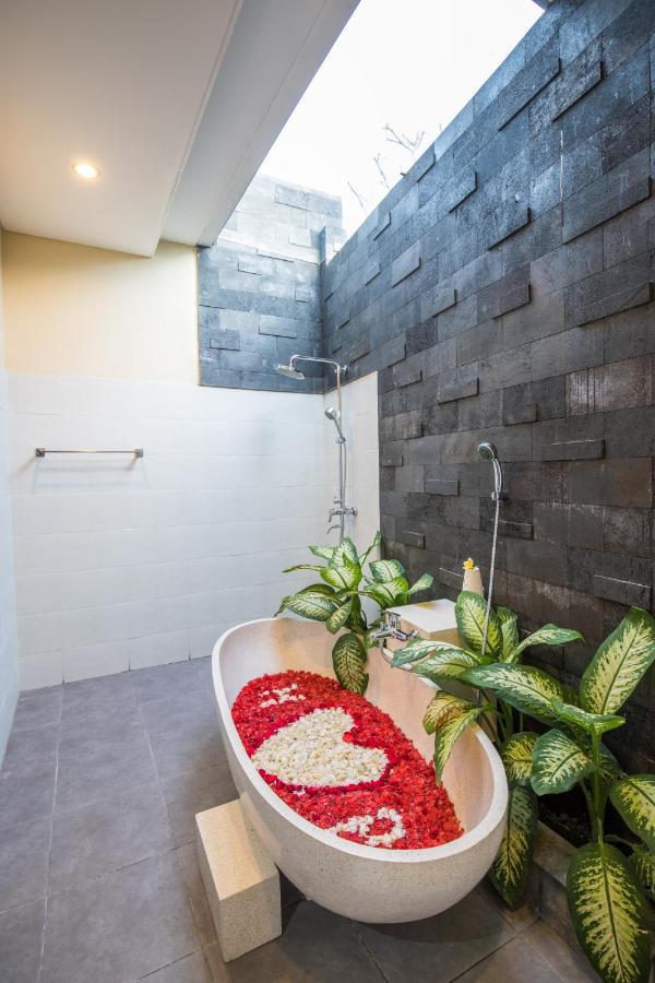 Villa Hitam Putih Legian Bali スミニャック エクステリア 写真